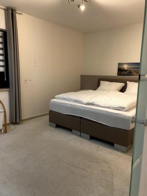 Grosse Wohnkueche, Terrasse, Schlafzimmer Am Steinhuder Meer, Wlan, Parkplatz, Fussbodenheizung, 70Qm Wunstorf Εξωτερικό φωτογραφία