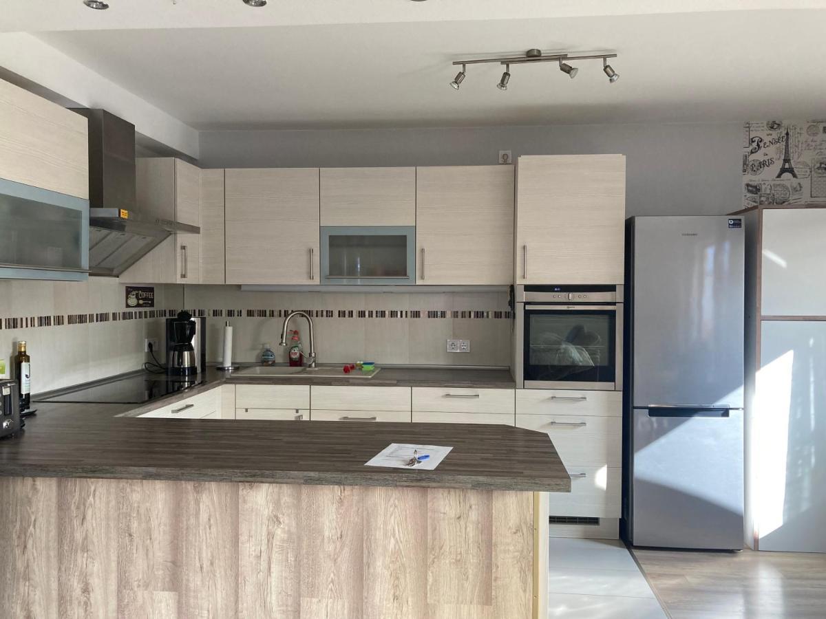 Grosse Wohnkueche, Terrasse, Schlafzimmer Am Steinhuder Meer, Wlan, Parkplatz, Fussbodenheizung, 70Qm Wunstorf Εξωτερικό φωτογραφία